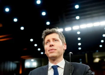 OpenAI با معرفی GPT-5.2 جایگاه خود را در رقابت فشردهٔ هوش مصنوعی تقویت می‌کند