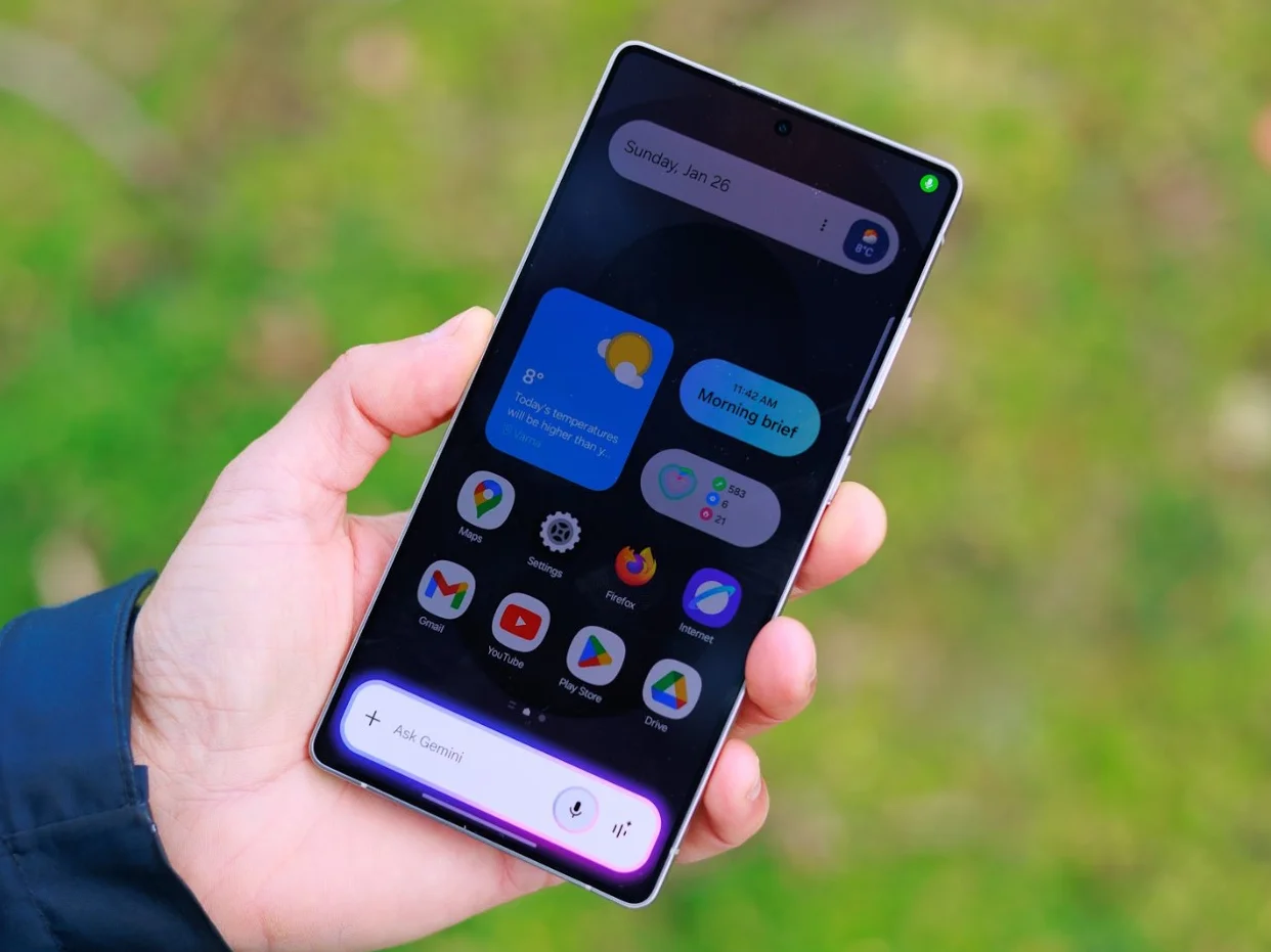 نمای نزدیک از گوشی سامسونگ گلکسی اس 25 اولترا