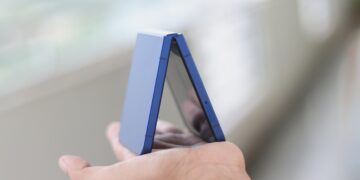 گلکسی زد فلیپ ۸ با اگزینوس ۲۶۰۰