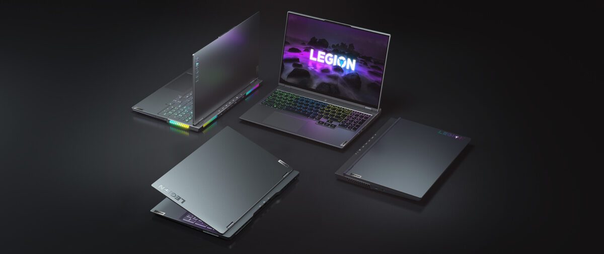 نمای تبلیغاتی لپ‌تاپ‌های گیمینگ Lenovo Legion در زوایای مختلف با طراحی باریک، نورپردازی RGB کیبورد و نمایش لوگوی Legion، تمرکز بر هویت سری گیمینگ