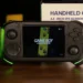 کنسول بازی قابل حمل Abxylute E1 با نمایشگر ۳.۵ اینچی IPS در حال اجرای بازی کلاسیک Game Boy Advance کنار جعبه محصول