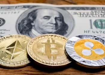 چرا امروز قیمت بیت‌کوین، اتریوم و ریپل ناگهان سقوط کردند؟