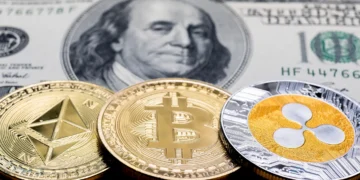 چرا امروز قیمت بیتکوین، اتریوم و ریپل ناگهان سقوط کردند؟