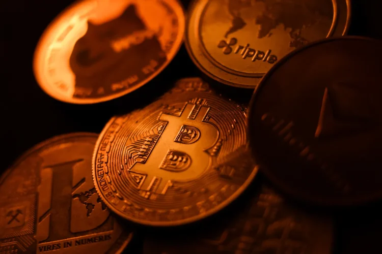 بیتکوین، اتریوم و ریپل