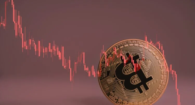 چرا قیمت بیتکوین کاهش یافته است؟