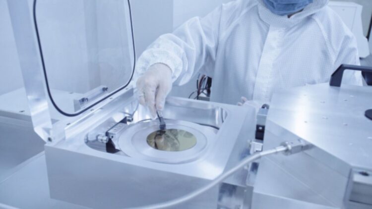 جهش چین در رابط مغز و رایانه؛ کنترل رباتها تنها با فکر