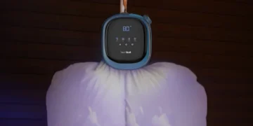 این گجت جدید مسافرتی لباس‌ها را به صورت خودکار خشک و اتو می‌ کند