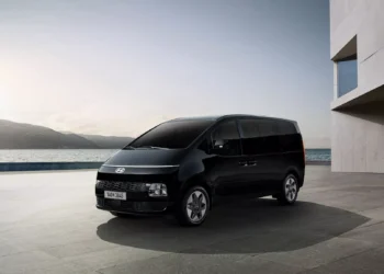 هیوندای از مدل 2026 مینی‌ون Staria با کابین ارتقایافته رونمایی کرد