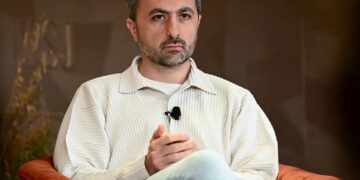 مایکروسافت: دستمزدهای نجومی متا را پرداخت نمیکنیم