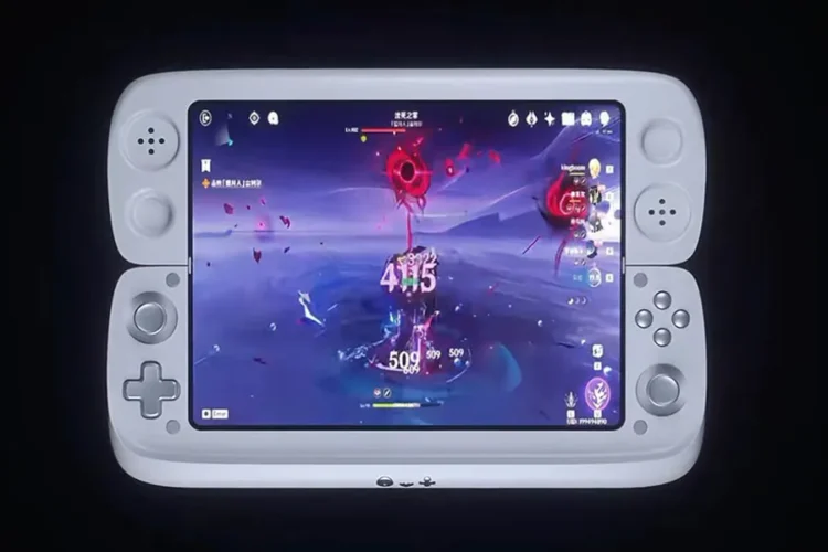 کنسول بازی دستی سفید در حال اجرای بازی Genshin Impact با افکت‌های رزمی قرمز.