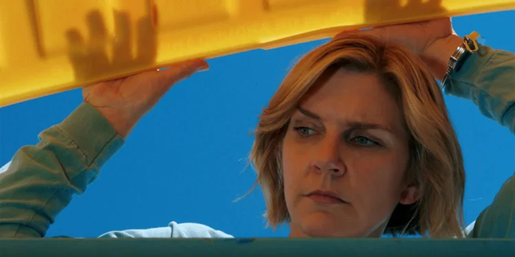 سریال Pluribus پربینندهترین برنامه تاریخ Apple TV شد