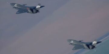 پرواز آرایش نزدیگ پهپادهای رزمی قزا آلما ترکیه