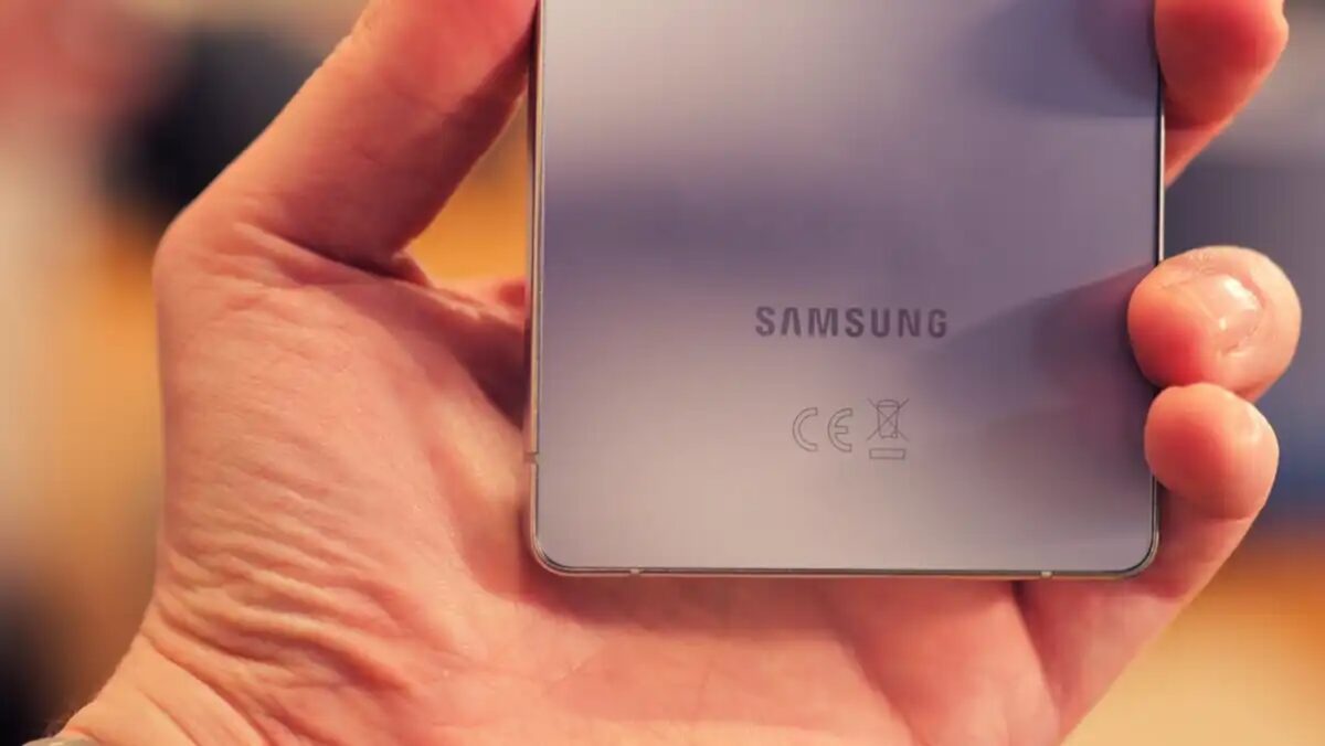 گلکسی S25 با چیپست مشابه نسخه اولترا و هستههای بهینه CPU، توان پردازشی قابل توجهی ارائه میدهد.