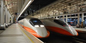 رونمایی کره جنوبی از فناوری قطار فوق‌سریع ۳۷۰ کیلومتری