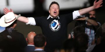 پیروزی بزرگ ایلان ماسک در دادگاه؛ بسته ۵۶ میلیارد دلاری حقوق او به تسلا بازگشت