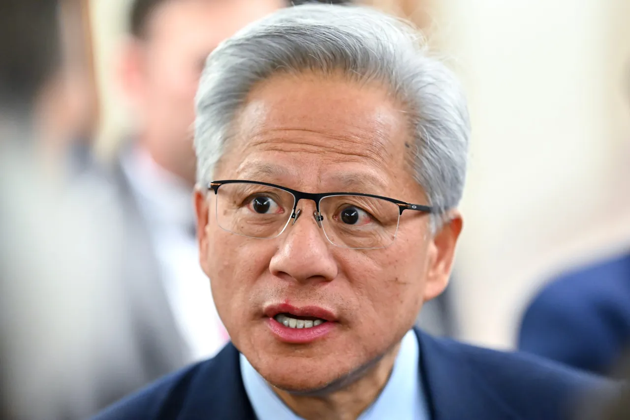 هشدار مدیرعامل انویدیا درباره شکاف زیرساختی آمریکا و چین در عصر هوش مصنوعی