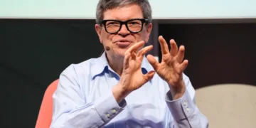 یان لکون: برای موفقیت در هوش مصنوعی ریاضیات بیاموزید