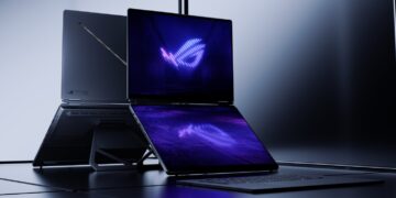 نمای نزدیک از لپ‌تاپ ROG Zephyrus Duo با دو نمایشگر OLED و نورپردازی بنفش.