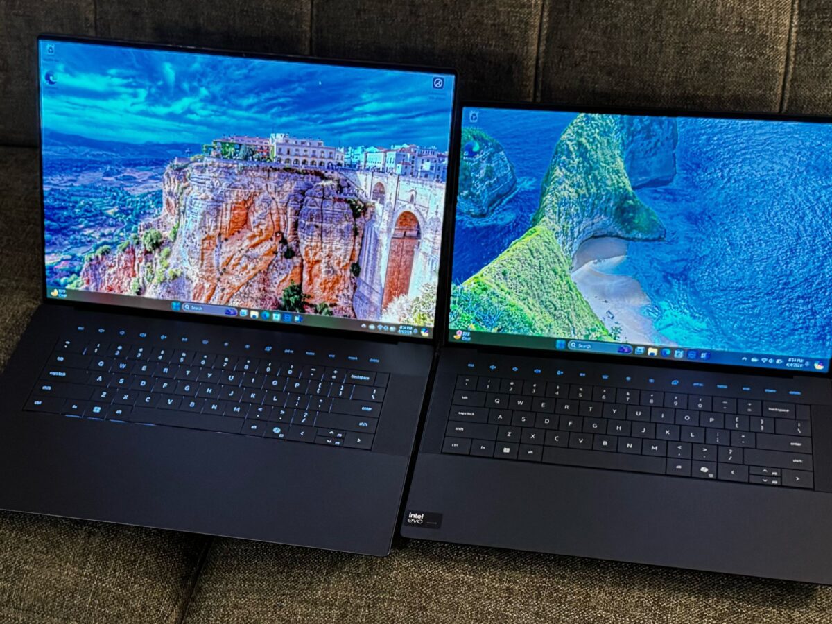 دو لپتاپ Dell XPS 14 و XPS 16 در کنار هم روی کاناپه با تصاویر پسزمینه طبیعت.