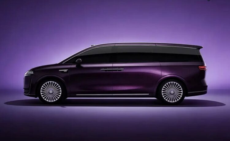 لوکسید V9؛ خودروی چندمنظوره و پیشرفته هواوی و چری