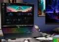 نمای زاویهدار از لپتاپ Lenovo Legion 5i روی میز، با صفحهنمایش روشن، کیبورد RGB، رابط نرمافزار Legion و تمرکز بر طراحی گیمینگ و کاربری دسکتاپ.