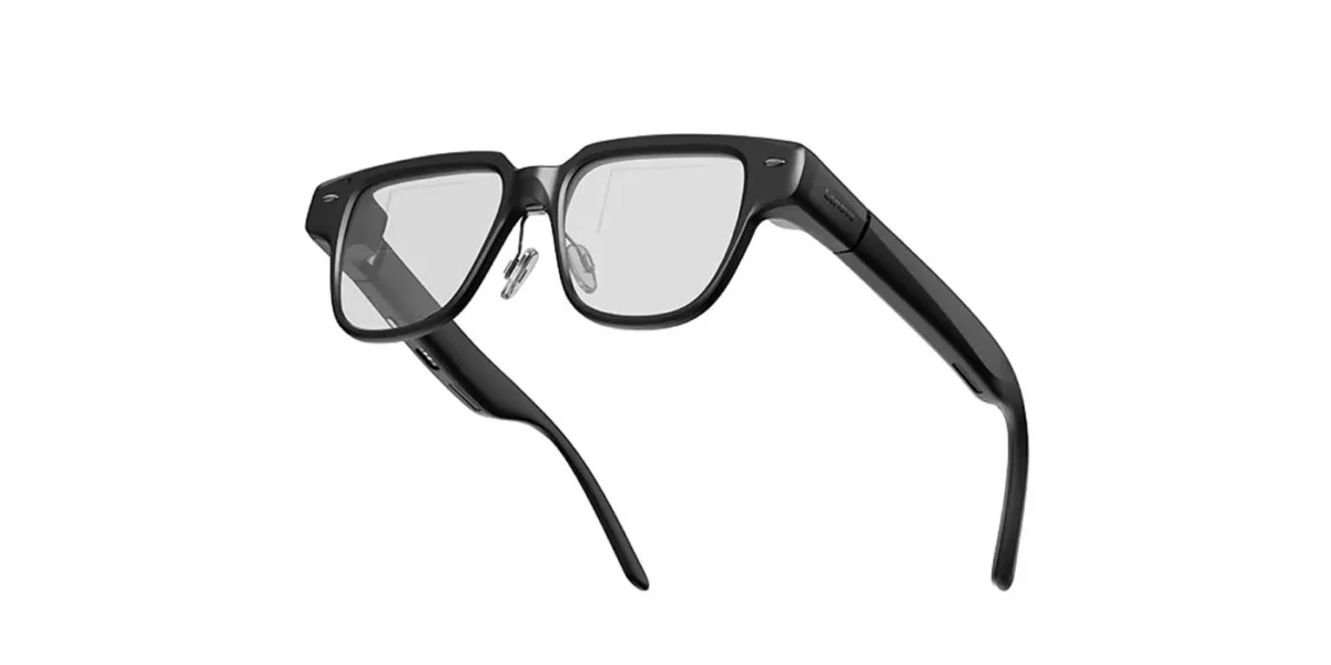 عینک هوشمند لنوو (Lenovo V1) با فریم مشکی در پس‌زمینه سفید.