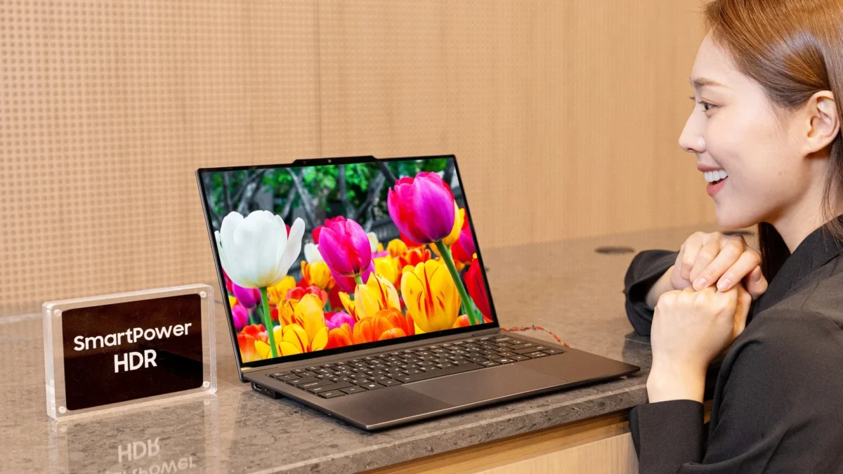 همکاری اینتل و سامسونگ در توسعه فناوری SmartPower HDR برای کاهش مصرف انرژی لپ‌تاپ‌ها 