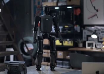 ربات انسان‌نمای Q1 با قابلیت حمل در کوله‌پشتی معرفی شد