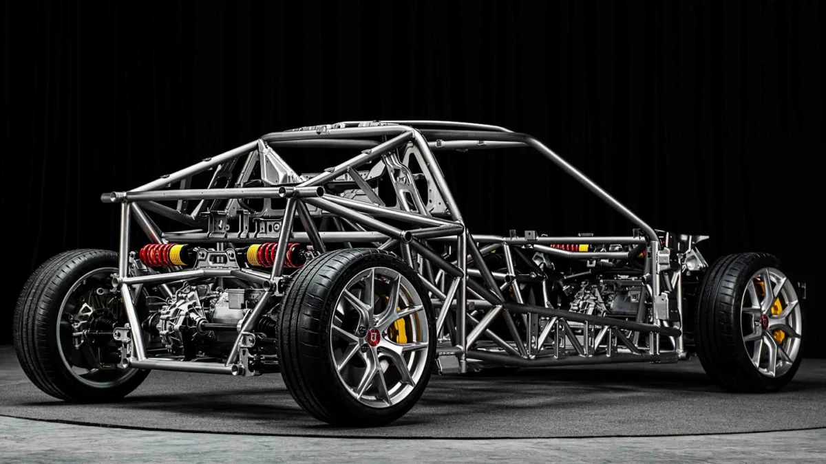 شاسی لوله‌ای و ساختار سبک‌وزن خودروی JMEV SC01، نمایش مهندسی متمرکز بر کاهش وزن