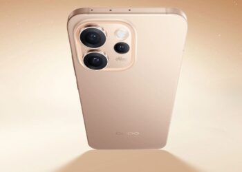 طراحی پشت گوشی اوپو رنو ۱۵ پرو به رنگ طلایی غروب (Sunset Gold) با ماژول دوربین سه‌گانه.