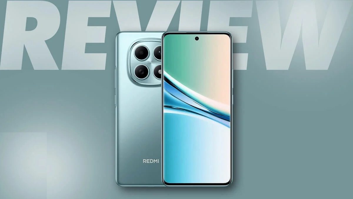 نمایشگر یکی از نقاط قوت اصلی Redmi Note 15 5G محسوب می‌شود. این گوشی به یک پنل 6.77 اینچی AMOLED با وضوح Full HD+ مجهز شده که تصاویر را با شفافیت بالا، رنگ‌های زنده و کنتراست عمیق نمایش می‌دهد.