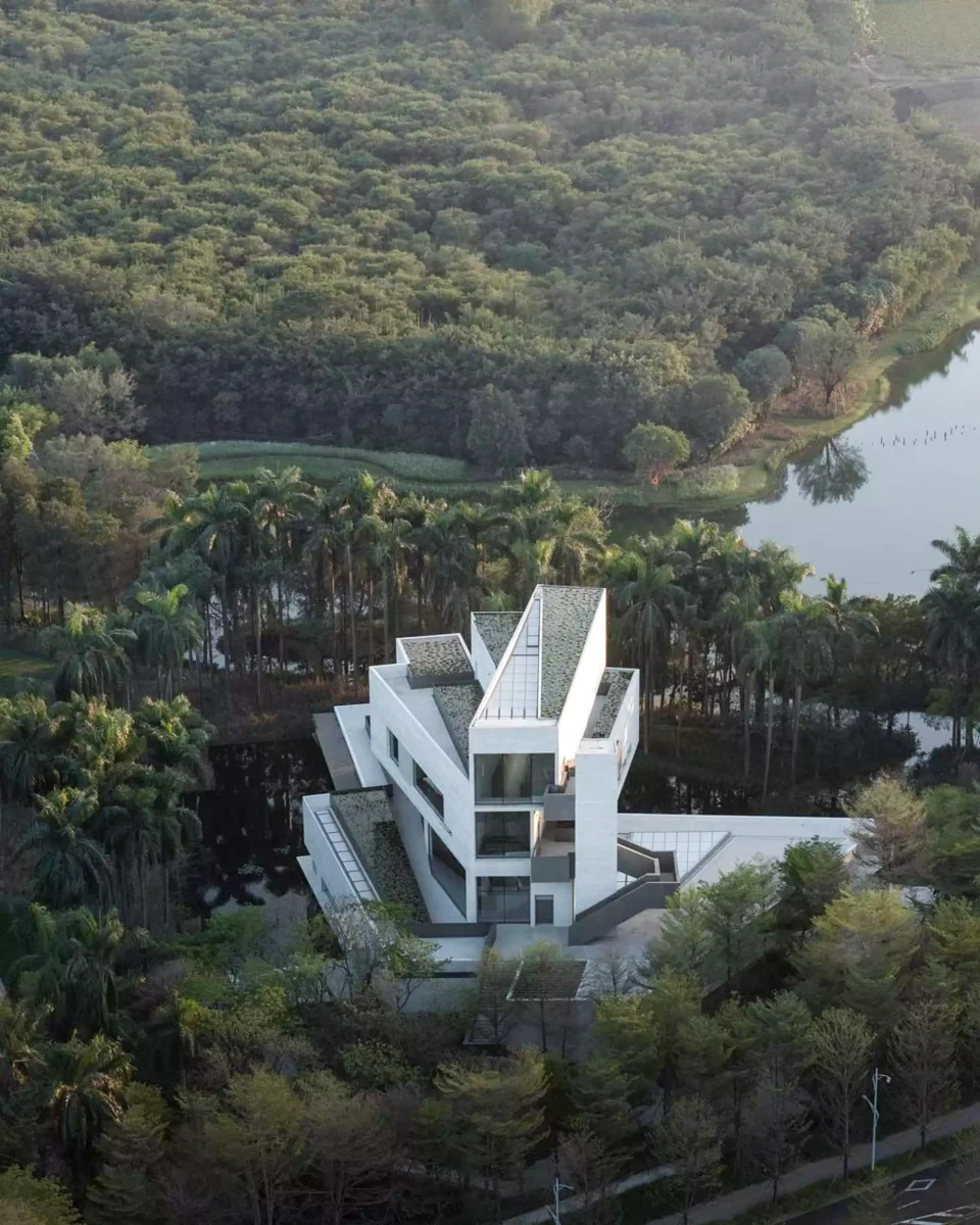 نمای موزه تالاب یونلو از بالا که در دلتای رود مروارید ساخته شد