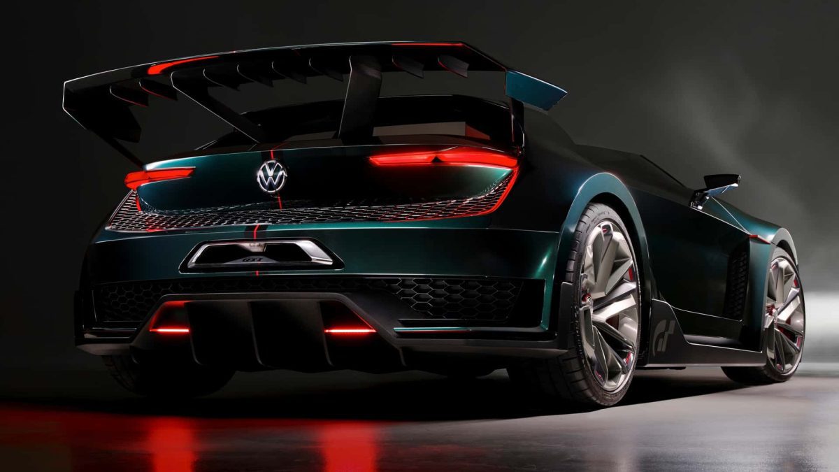 نمای عقب گلف GTI رودستر با چراغهای LED باریک