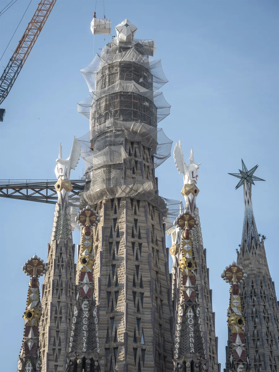 تکمیل بلندترین کلیسای جهان پس از ۱۴۴ سال در بارسلونا 