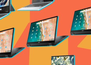 مجموعه‌ای از لپ‌تاپ‌های کروم‌بوک ایسوس با سیستم‌عامل ChromeOS در پس‌زمینه‌ای با تم نارنجی.