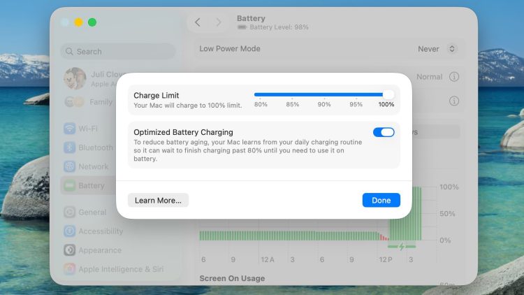 پنجره تنظیمات باتری در macOS Tahoe که اسلایدر تعیین محدودیت شارژ (Charge Limit) و گزینه شارژ بهینه باتری را نشان می‌دهد.