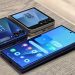 سه گوشی تاشوی سامسونگ شامل دو مدل Galaxy Z Flip و یک مدل Galaxy Z Fold با صفحه عریض روی میز.