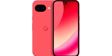 رندر رسمی از گوشی Google Pixel 10a در رنگ صورتی/بری، شامل نمای جلو با نمایشگر حفره‌دار مرکزی و نمای پشت با ماژول دوربین افقی دوگانه و لوگوی Google؛ تصویر طراحی مینیمال، لبه‌های گرد و زبان طراحی جدید سری Pixel را نمایش می‌دهد.