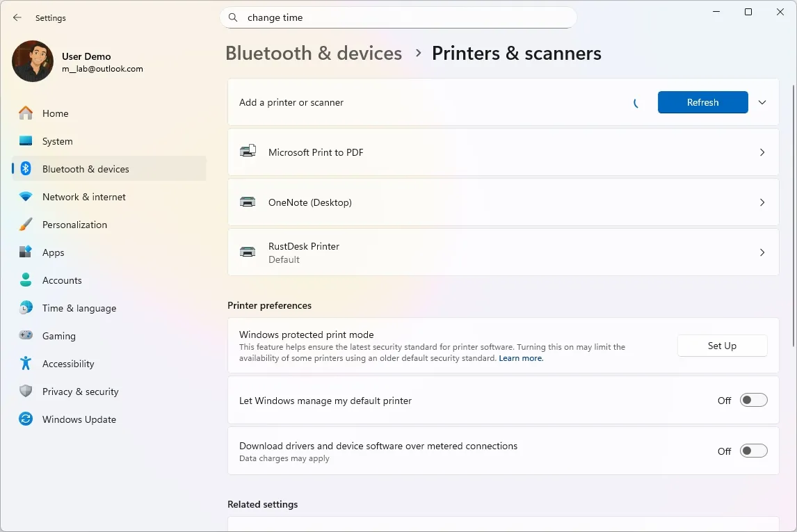 اسکرین‌شات از بخش تنظیمات چاپگر و اسکنر در محیط سیستم‌عامل ویندوز ۱۱.