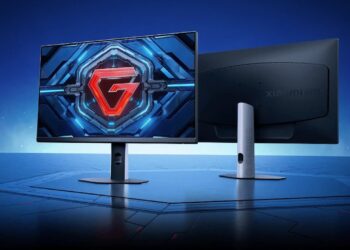 مانیتور گیمینگ شیائومی مدل G27i نسخه ۲۰۲۶ با بدنه مشکی و پایه نقره‌ای.