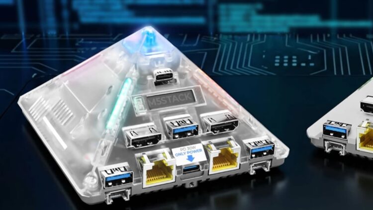 دستگاه هرمی‌شکل MSSTACK با بدنه شفاف و نورپردازی داخلی، مجهز به ۴ پورت USB‑A 3.0، دو پورت Ethernet، خروجی‌های HDMI و درگاه USB‑C با توان PD 30W (Only Power)، مناسب کاربردهای Edge AI، سرور خانگی و هاب توسعه.