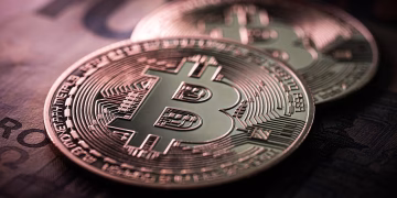 آیا قیمت بیت‌کوین پس از حفظ حمایت ۶۵,۰۰۰ دلار می‌تواند از سطح ۷۲,۶۰۰ دلار عبور کند؟