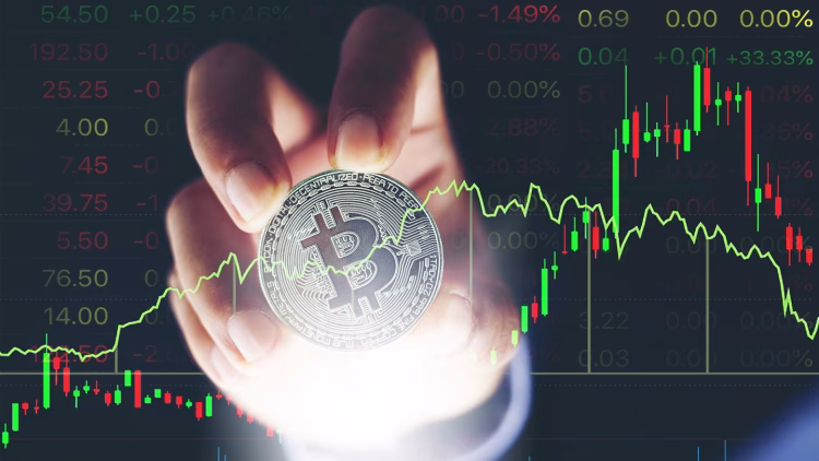 بیتکوین در آزمون سرنوشتساز ۷۰ هزار دلار؛ آیا خریداران میتوانند روند را تغییر دهند؟