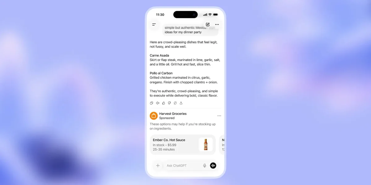 تصویر مفهومی از رابط تبلیغات در ChatGPT روی صفحه نمایش آیفون، شامل گفت‌وگوی متنی با پیشنهادات تبلیغاتی Harvest Groceries و Ember Co. Hot Sauce در پایین صفحه، با پس‌زمینه‌ی گرادیانی بنفش و آبی نرم.
