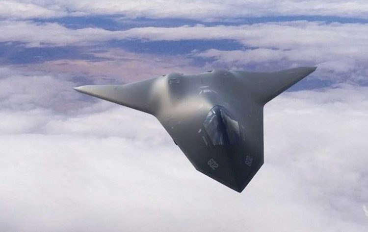 رندر مفهومی جنگنده F-47 NGAD با پیکربندی بال‌پرنده و سطح مقطع راداری پایین در حال پرواز بر فراز ابرها
