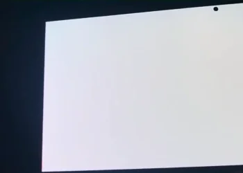 نمایشگر گوشی Galaxy Z TriFold سامسونگ با مشکل مواجه شد