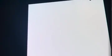 نمایشگر گوشی Galaxy Z TriFold سامسونگ با مشکل مواجه شد