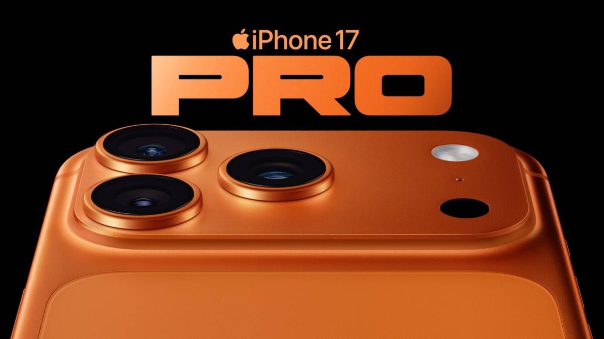 رندر مفهومی آیفون ۱۷ پرو (iPhone 17 Pro) در رنگ اختصاصی نارنجی کهکشامی با متن تایپوگرافی درشت؛ نمایش چیدمان دوربینهای پشت و فلاش LED