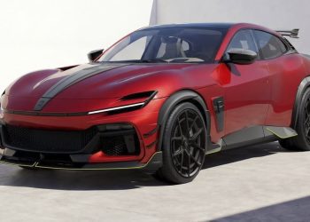 نمای سه‌رخ جلو Ferrari Purosangue با کیت نرم منصوری و قطعات فیبر کربنی مشکی
