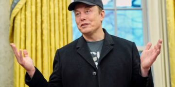 پیام ایلان ماسک به کارفرمایان: در جذب نیرو فقط به رزومه اکتفا نکنید